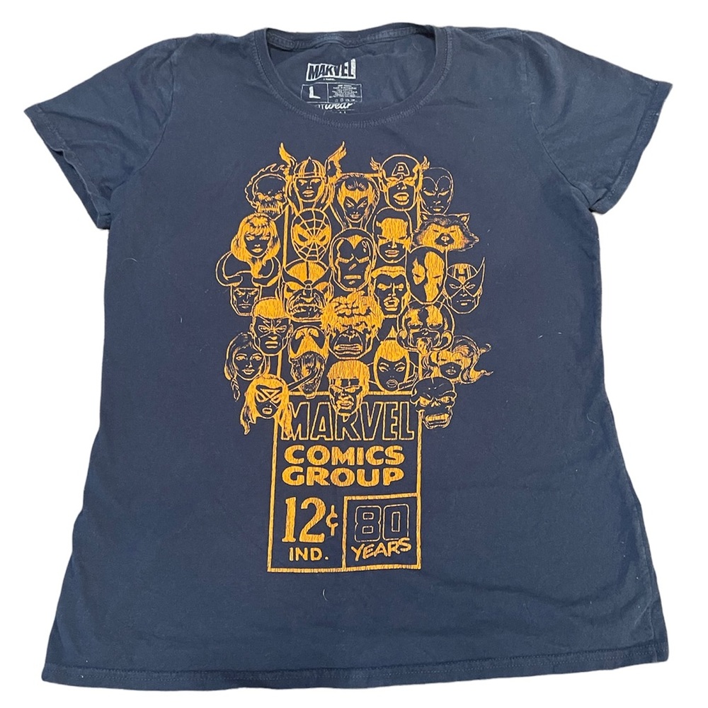 Marvel graphics tee size large